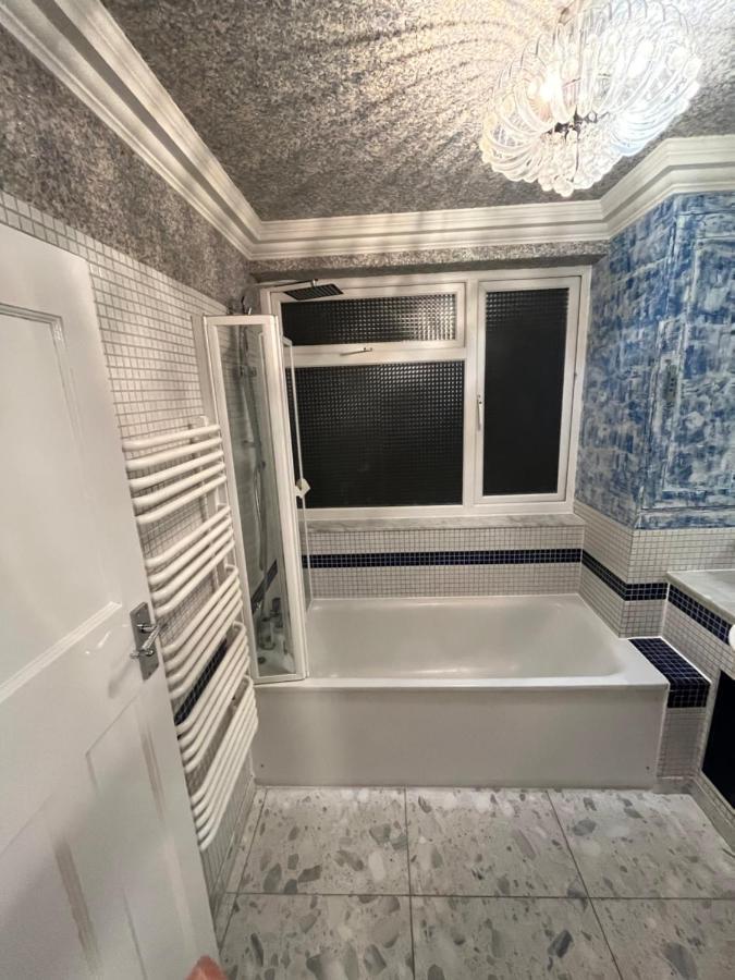 Tj Homes - Double Room With Single Bed - 3 Min To Tube Station - London ライスリップ エクステリア 写真